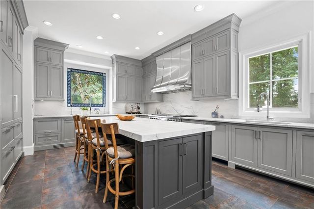 135 Lameloise Lane, Atlanta, GA 30327