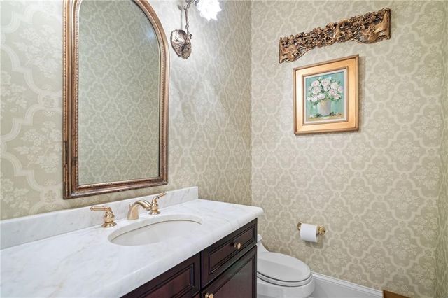 135 Lameloise Lane, Atlanta, GA 30327