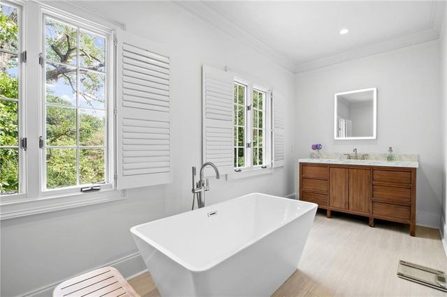 135 Lameloise Lane, Atlanta, GA 30327