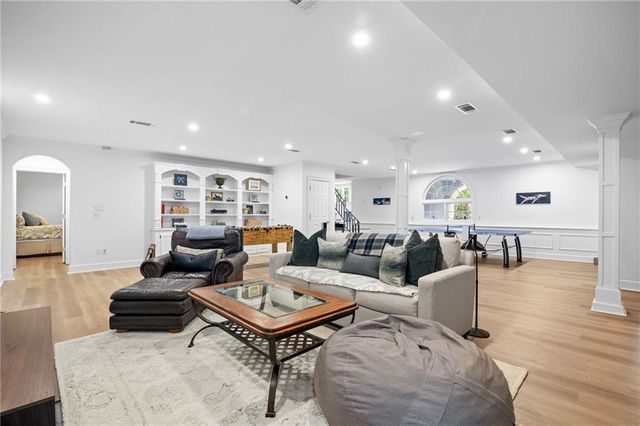 135 Lameloise Lane, Atlanta, GA 30327