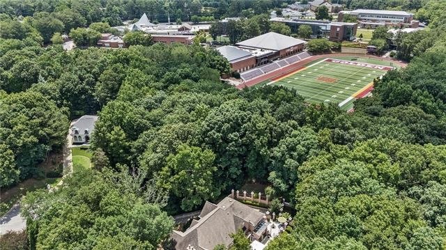 135 Lameloise Lane, Atlanta, GA 30327