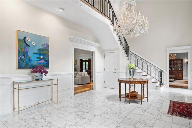 135 Lameloise Lane, Atlanta, GA 30327