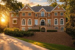 135 Lameloise Lane, Atlanta, GA 30327