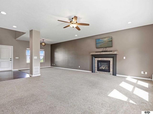 9511 S 172nd Street, Omaha, NE 68136