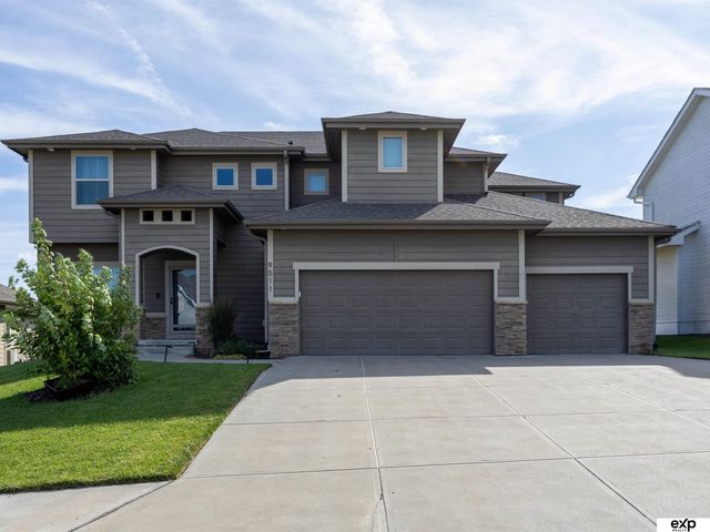 9511 S 172nd Street, Omaha, NE 68136