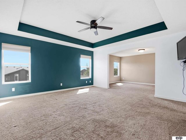 9511 S 172nd Street, Omaha, NE 68136