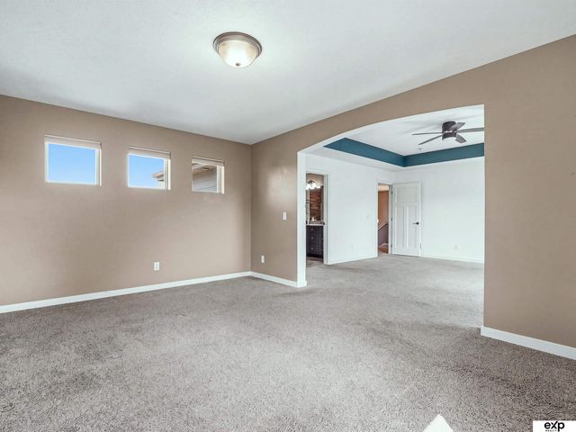 9511 S 172nd Street, Omaha, NE 68136