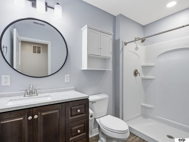 9511 S 172nd Street, Omaha, NE 68136