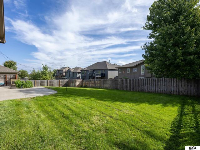 9511 S 172nd Street, Omaha, NE 68136