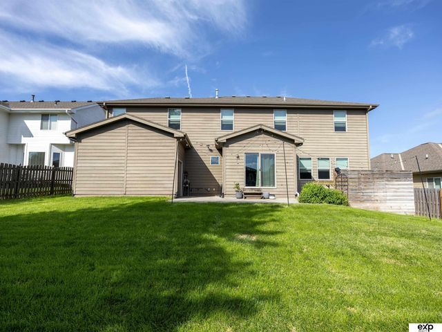 9511 S 172nd Street, Omaha, NE 68136