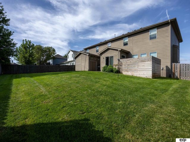 9511 S 172nd Street, Omaha, NE 68136