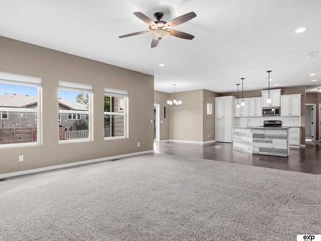 9511 S 172nd Street, Omaha, NE 68136