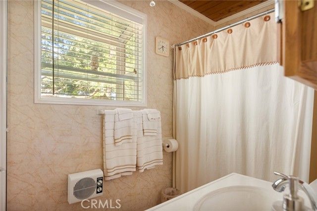 30400 Live Oak Drive, Running Springs, CA 92382