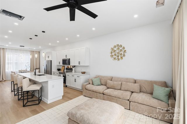 45 Richland Street, Waynesville, NC 28786