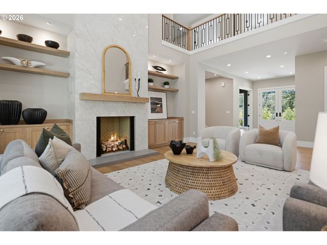 17950 KELOK Rd, Lake Oswego, OR 97034