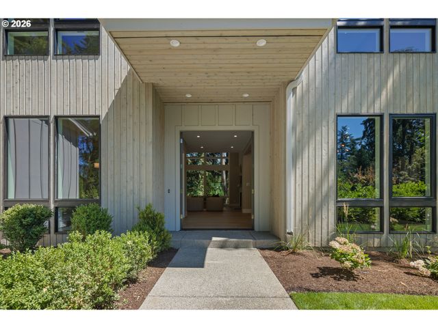 17950 KELOK Rd, Lake Oswego, OR 97034