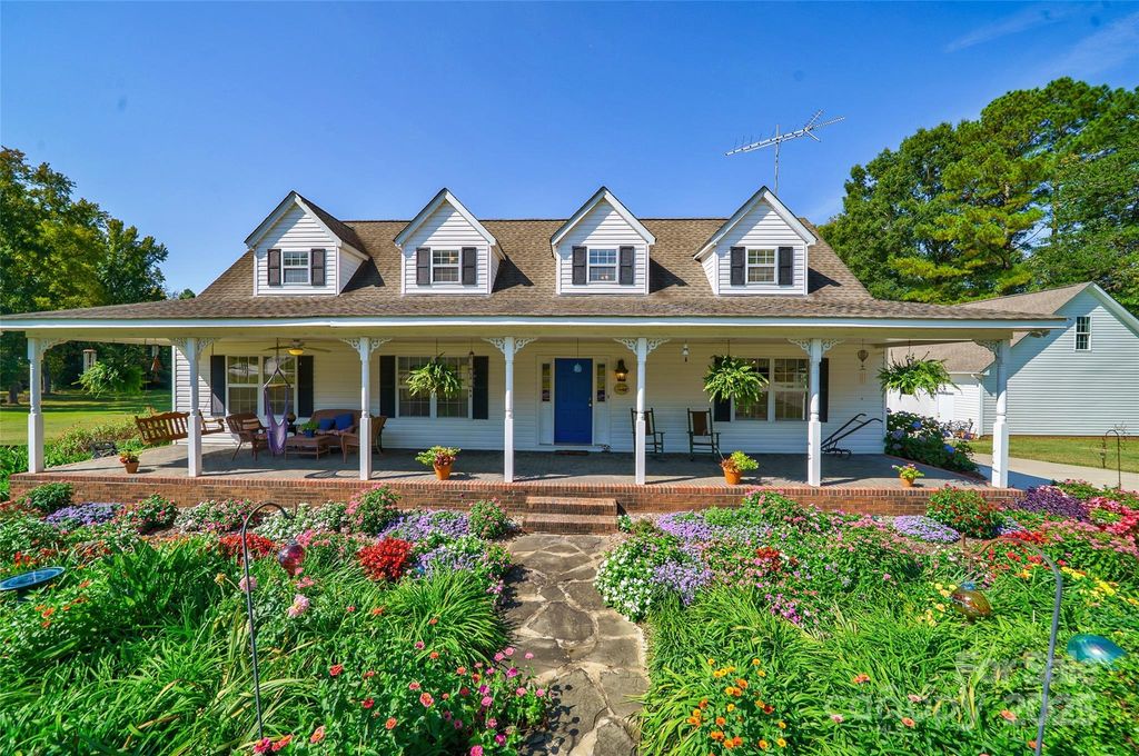729 Sternbridge Drive, Concord, NC 28025