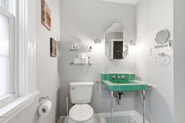 5424 Westhall Ave, Louisville, KY 40214