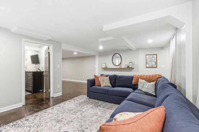 5424 Westhall Ave, Louisville, KY 40214