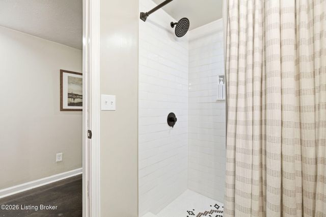 5424 Westhall Ave, Louisville, KY 40214