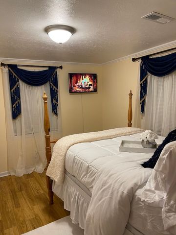 2266 Lake Street, Dothan, AL 36303