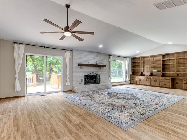 9404 Red Oak Lane, Edmond, OK 73034