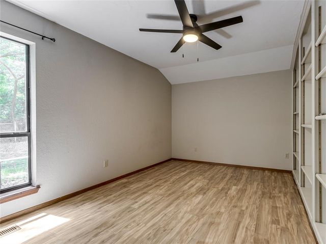 9404 Red Oak Lane, Edmond, OK 73034
