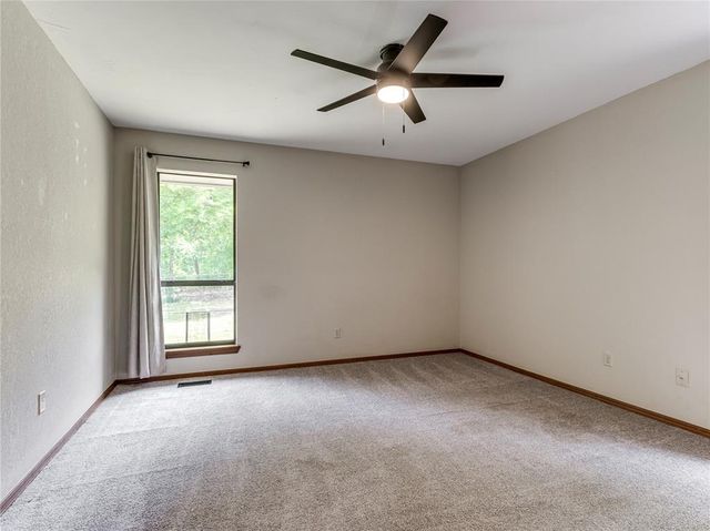 9404 Red Oak Lane, Edmond, OK 73034