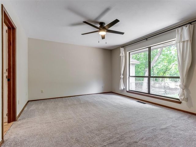 9404 Red Oak Lane, Edmond, OK 73034
