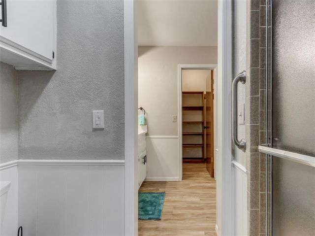 9404 Red Oak Lane, Edmond, OK 73034