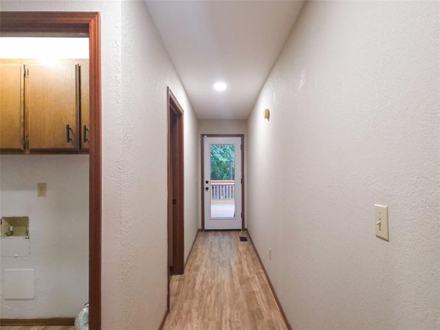 9404 Red Oak Lane, Edmond, OK 73034