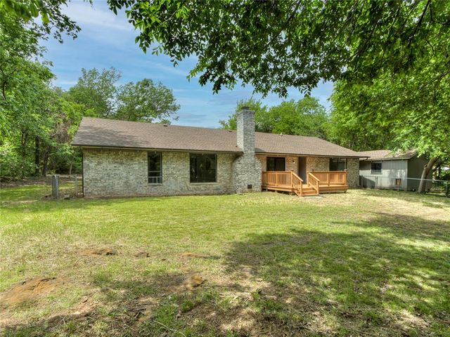 9404 Red Oak Lane, Edmond, OK 73034