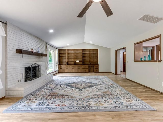 9404 Red Oak Lane, Edmond, OK 73034
