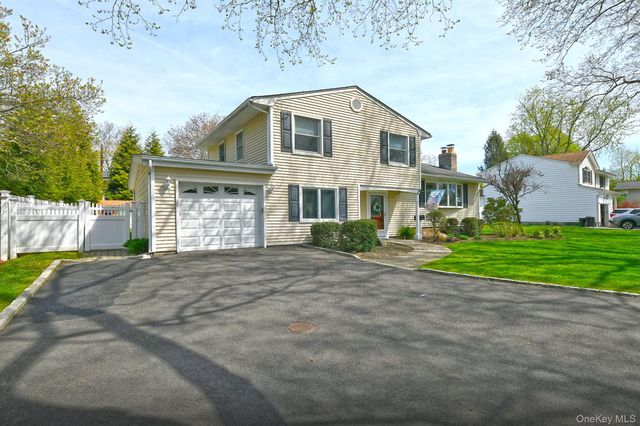 7 Gaston Street, Melville, NY 11747