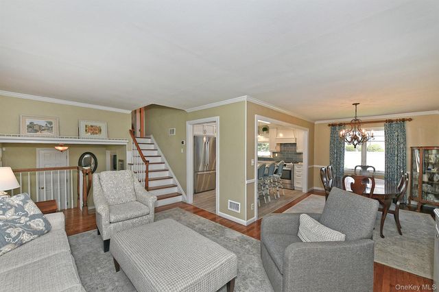 7 Gaston Street, Melville, NY 11747