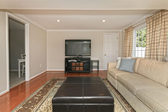 7 Gaston Street, Melville, NY 11747