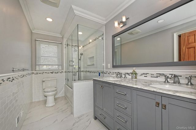 7 Gaston Street, Melville, NY 11747