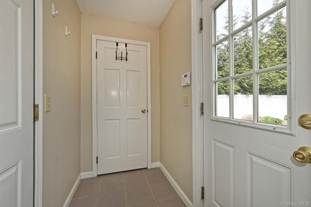 7 Gaston Street, Melville, NY 11747