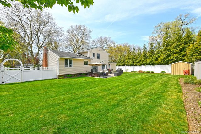 7 Gaston Street, Melville, NY 11747