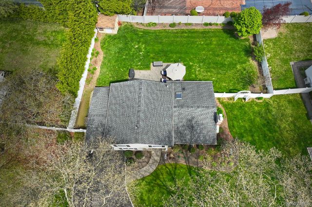 7 Gaston Street, Melville, NY 11747