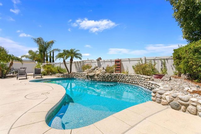 23997 Orleans Lane, Murrieta, CA 92562