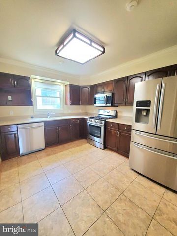 742 S GRANADA ST, Arlington, VA 22204