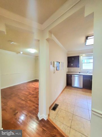 742 S GRANADA ST, Arlington, VA 22204