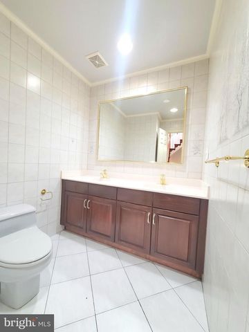742 S GRANADA ST, Arlington, VA 22204