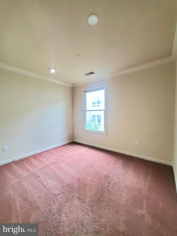 742 S GRANADA ST, Arlington, VA 22204