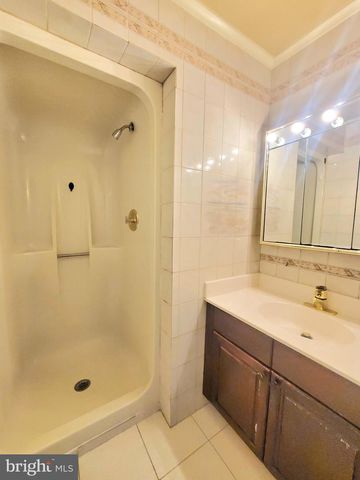 742 S GRANADA ST, Arlington, VA 22204