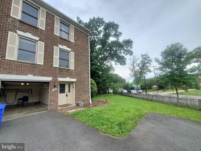 742 S GRANADA ST, Arlington, VA 22204