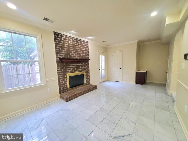 742 S GRANADA ST, Arlington, VA 22204