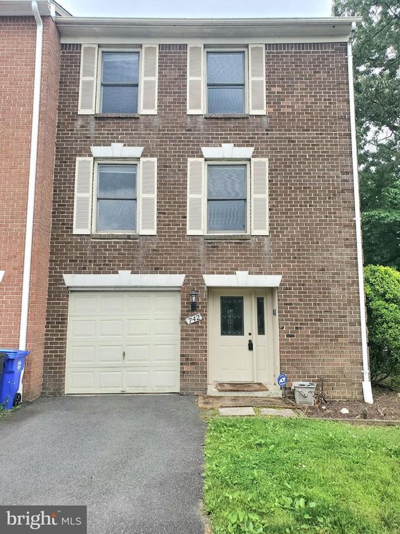 742 S GRANADA ST, Arlington, VA 22204