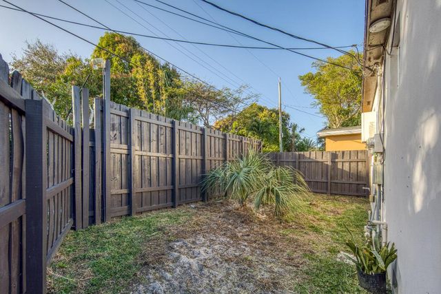 629 S K Street 2, Lake Worth Beach, FL 33460